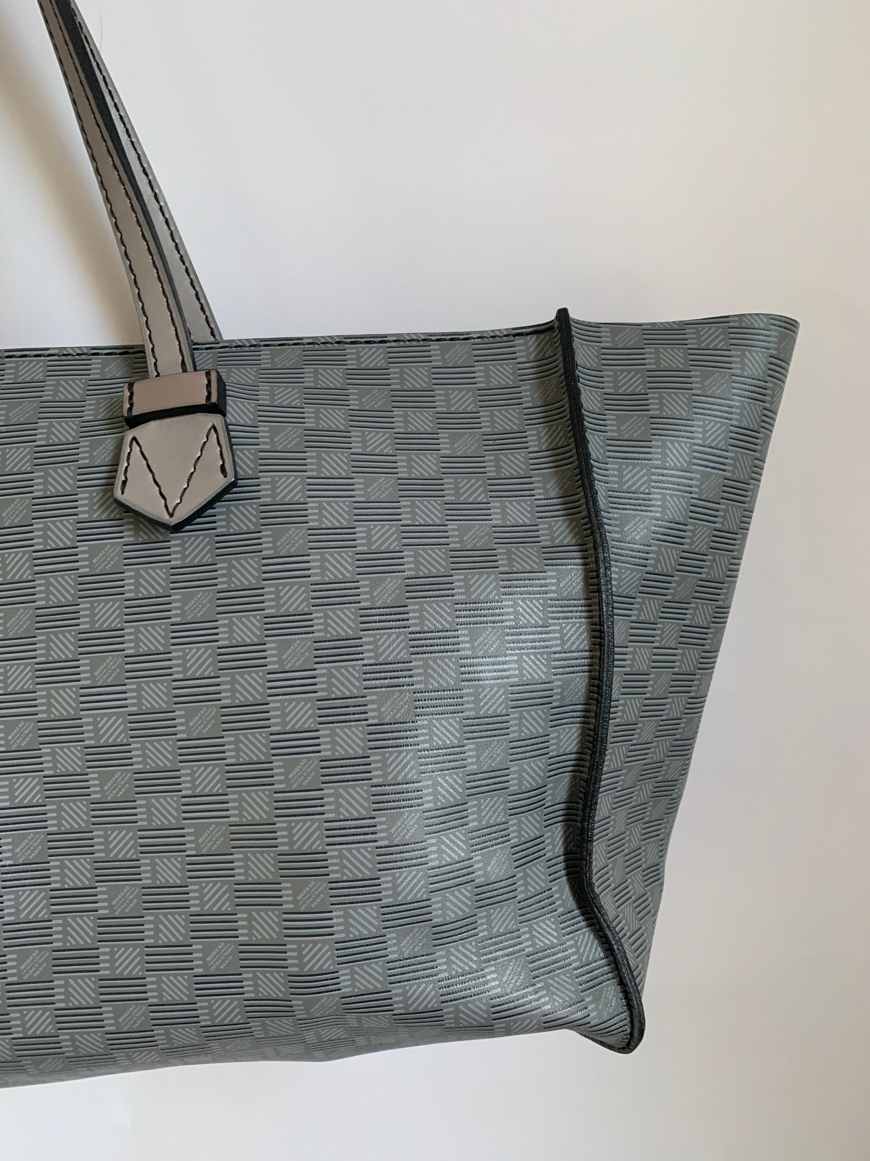 Moreau Grey Bag