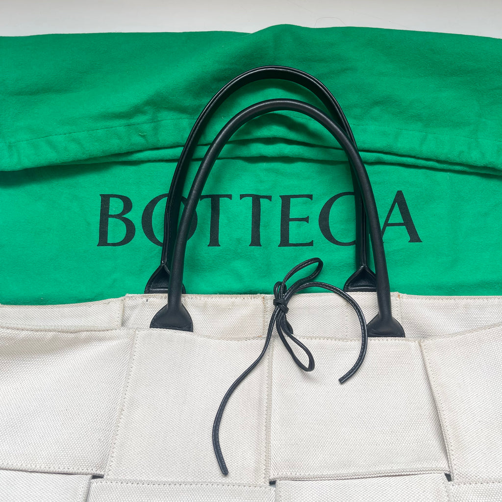 Bottega Veneta Large Arco Cream Tote Bag Maxi Intrecciato Cream Canvas