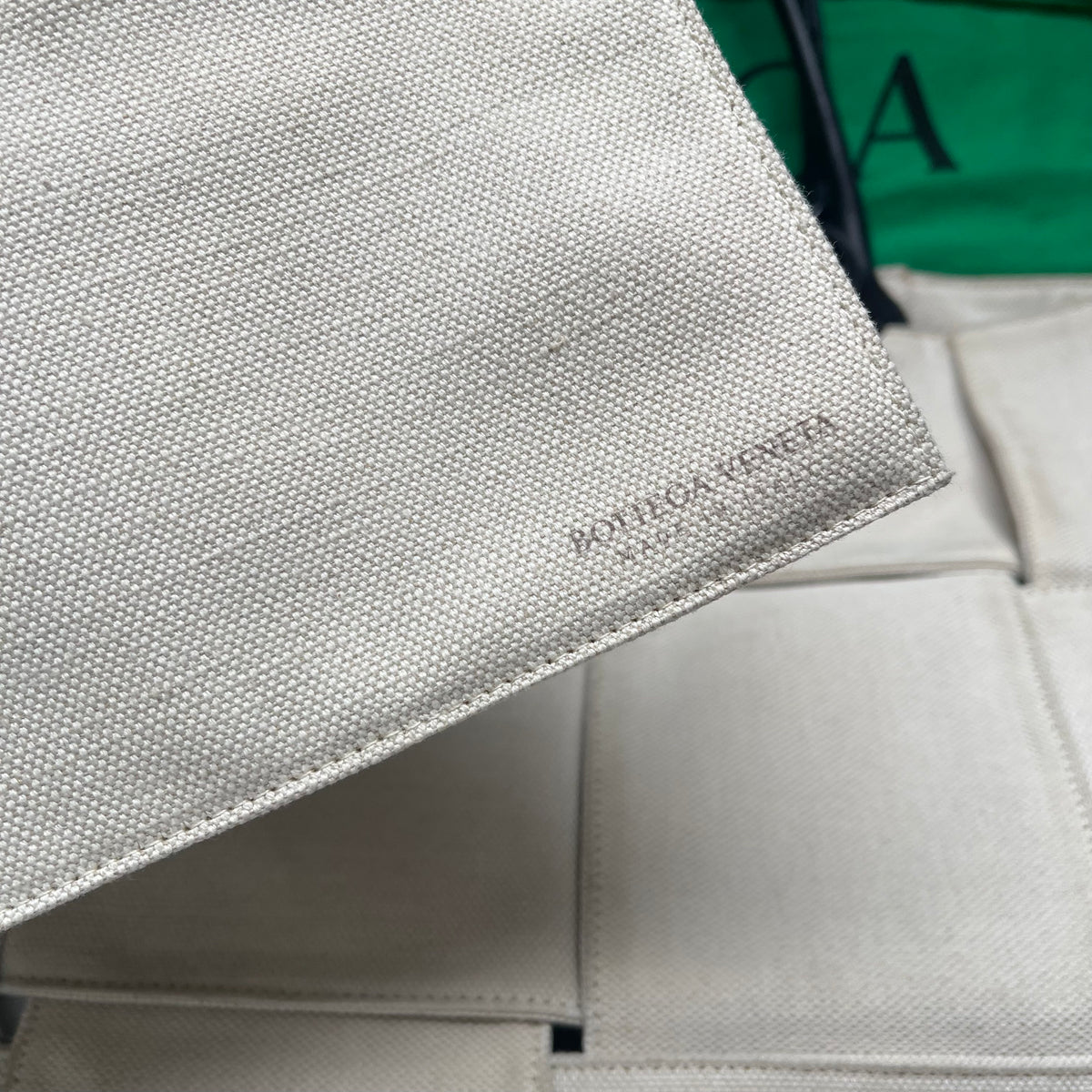 Bottega Veneta Large Arco Cream Tote Bag Maxi Intrecciato Cream Canvas