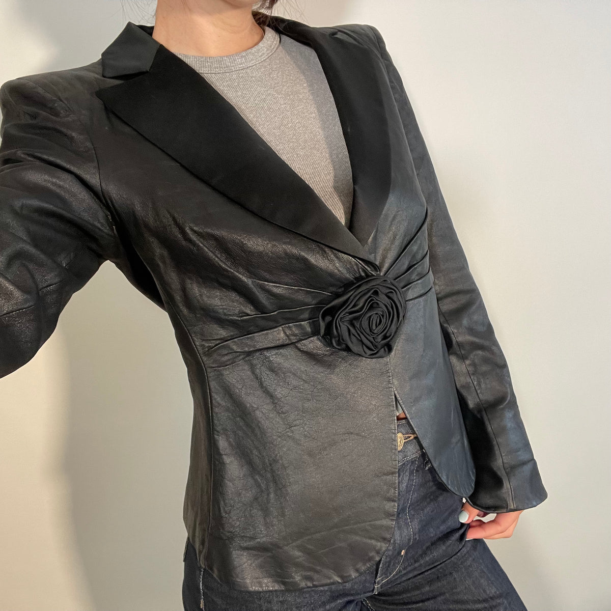 Armani Collezioni IT 44 UK 12 Vintage Black Tuxedo Leather Jacket