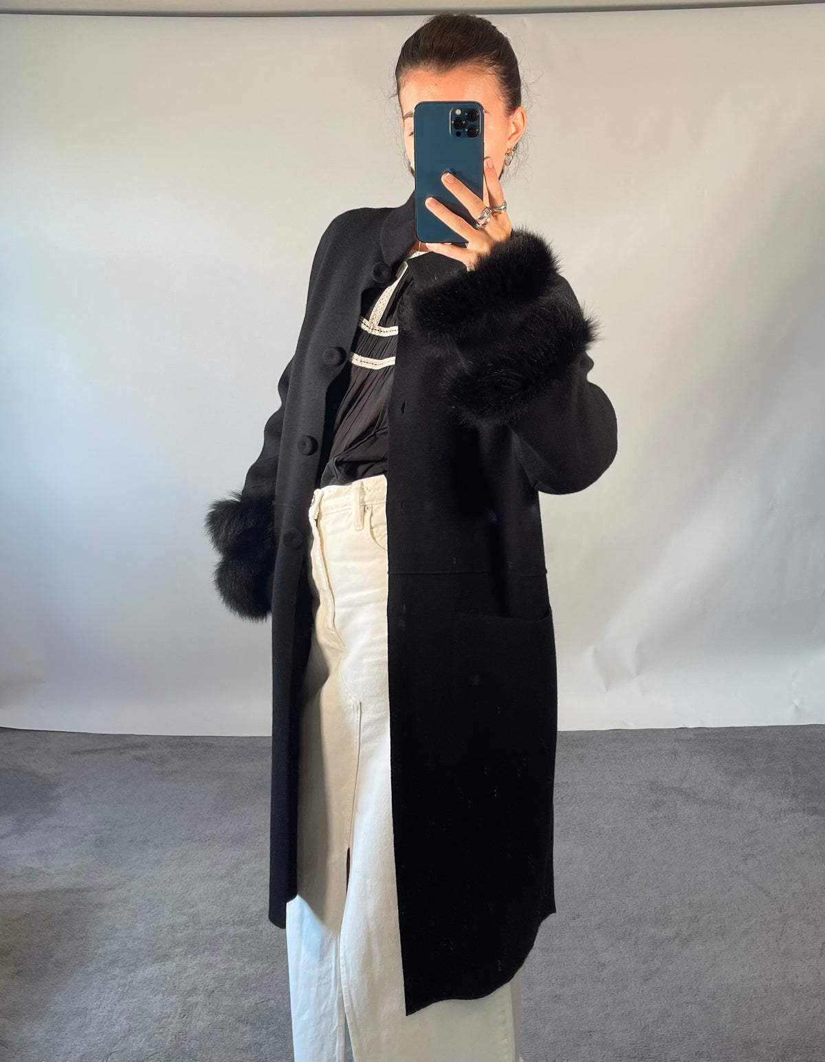 D. Exterior UK XL Cashmere Knitted Jacket