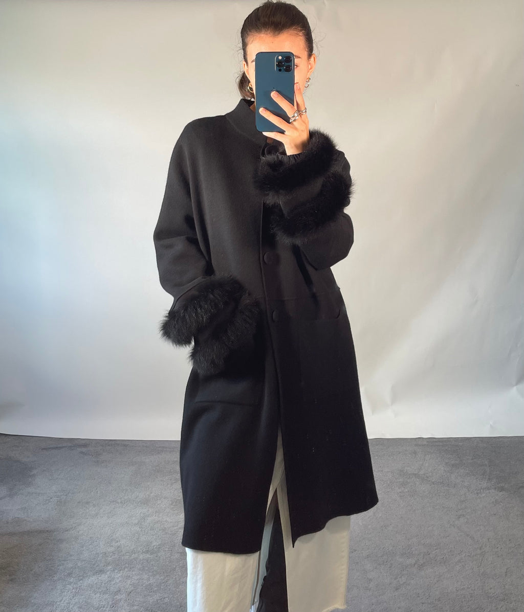 D. Exterior UK XL Cashmere Knitted Jacket