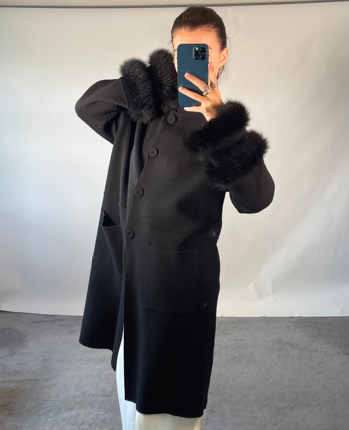 D. Exterior UK XL Cashmere Knitted Jacket