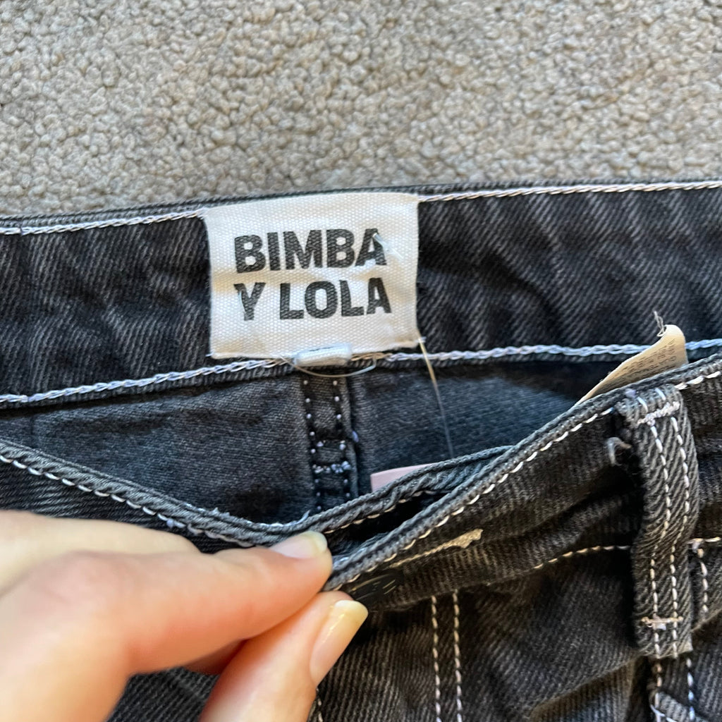 Bimba y Lola Washed Black High-Waisted Jeans with Contrast Stitching